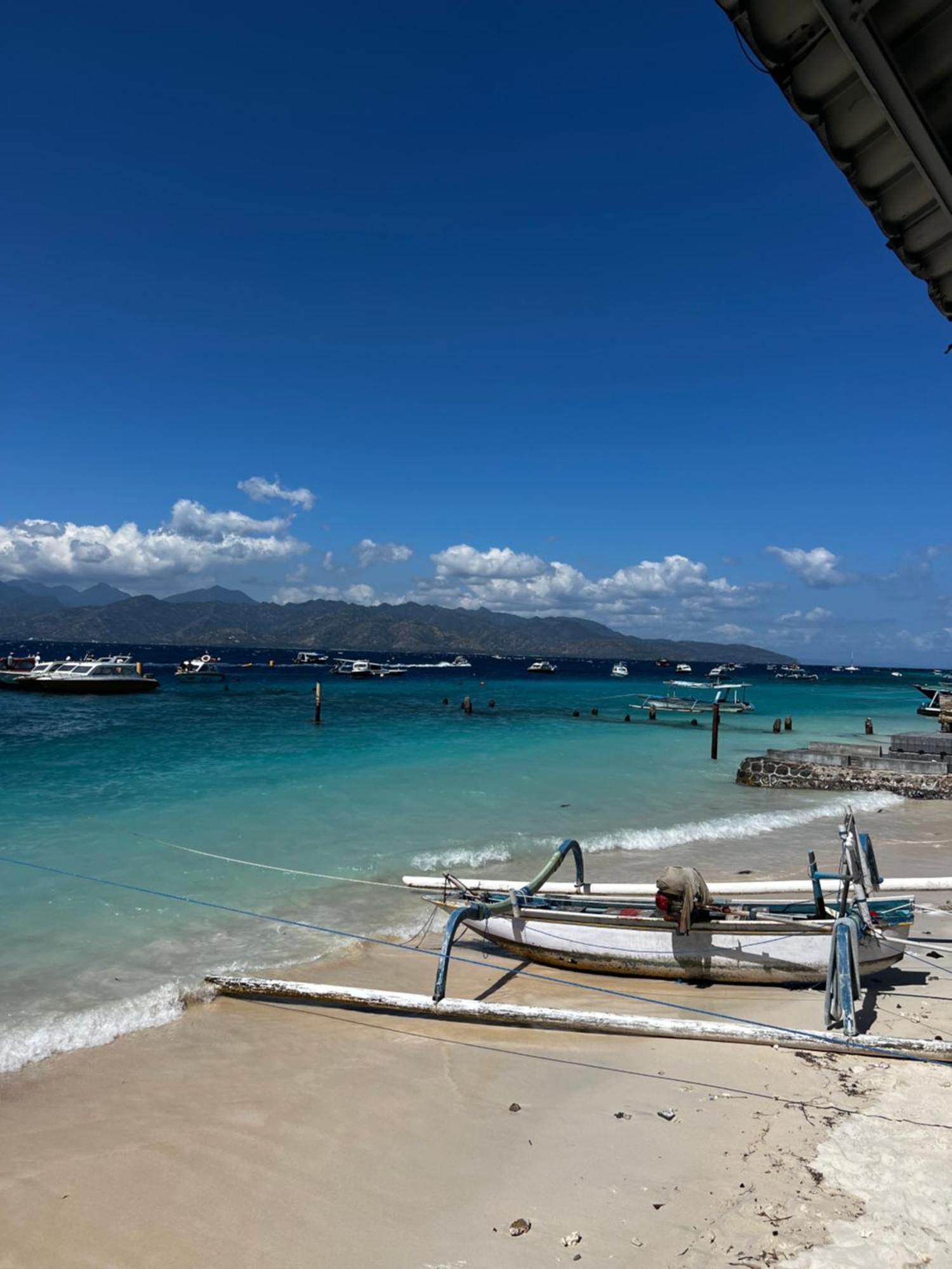 Tropica Gili Total Body Fit - Free Access Gym And Coworking Space Gili Trawangan Extérieur photo