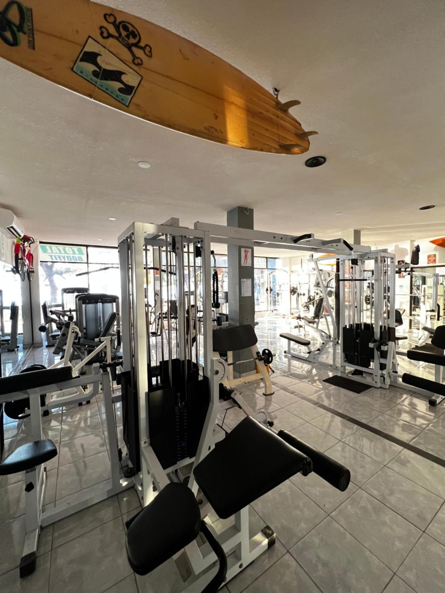 Tropica Gili Total Body Fit - Free Access Gym And Coworking Space Gili Trawangan Extérieur photo