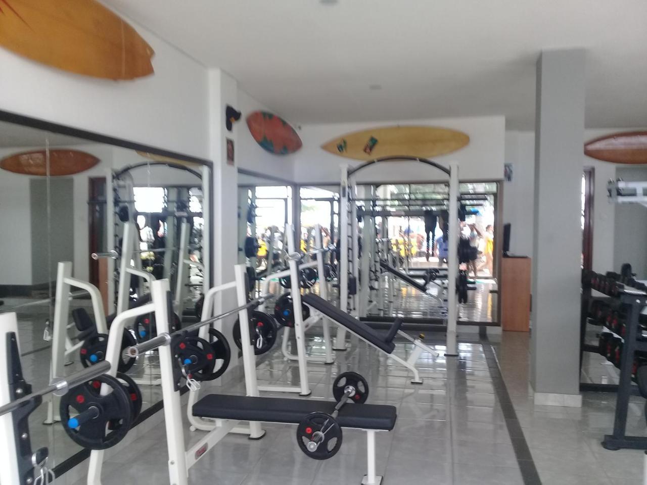 Tropica Gili Total Body Fit - Free Access Gym And Coworking Space Gili Trawangan Extérieur photo